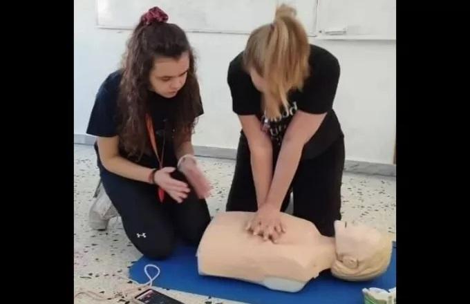 Χαλκιδική: 16χρονη έσωσε 10χρονο από πνιγμό