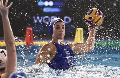 Πέμπτη θέση για την εθνική πόλο Γυναικών στο World Cup με... buzzer από Ξενάκη-Οι ΗΠΑ την κούπα