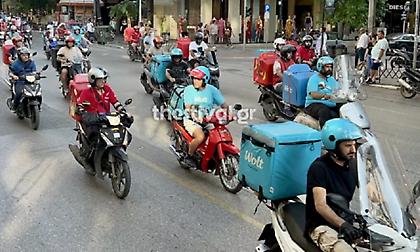Θεσσαλονίκη: Στους δρόμους διανομείς για τον θάνατο συναδέλφου τους