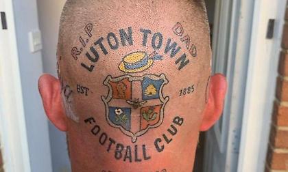 Οπαδός της Λούτον τήρησε υπόσχεση στον πατέρα του και έκανε τατουάζ στο κεφάλι του το σήμα της!