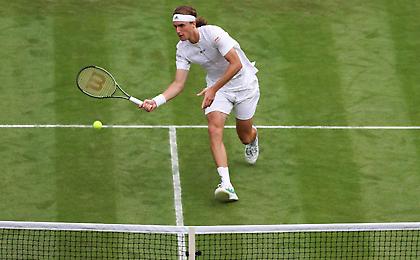 Σε σούπερ απόδοση η πρόκριση του Τσιτσιπά στα ημιτελικά του Wimbledon!