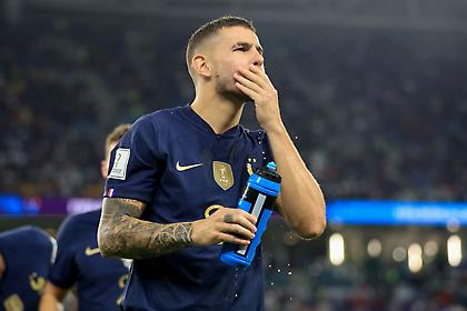 Πολύ κοντά σε Λούκας Ερναντέζ η Παρί