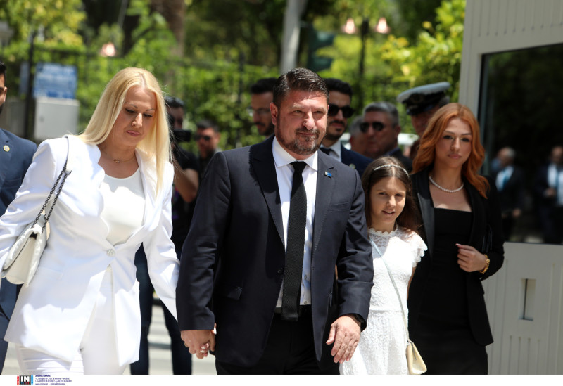 Ορκωμοσία της νέας κυβέρνησης: Δείτε βίντεο και φωτογραφίες