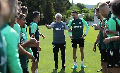 Ξεκάθαρος ο Γιοβάνοβιτς: «Όχι μακρινές πάσες, δείτε τις επιλογές σας»