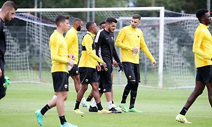 Τρεις… off στην ΑΕΚ