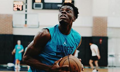 Άρχισε προπονήσεις στη Σάρλοτ ο Νάτζι για να πείσει τους Χόρνετς