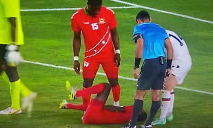 Αυτό πόνεσε πιο πολύ και από την εξάρα: Παίκτης έφαγε δυνατό σουτ σε… ευαίσθητη περιοχή