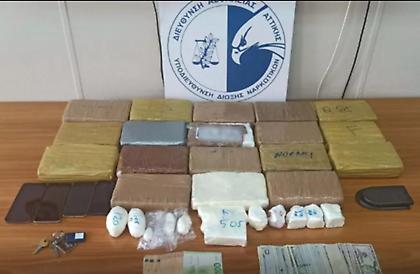 Συνελήφθη 47χρονος στο Χαλάνδρι με πάνω από 21 κιλά κοκαΐνης -Τα είχε κρύψει στο καντράν του αμαξιού