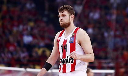 Σημαντική εξέλιξη για Βεζένκοφ: Ανανέωσαν με Μπαρνς οι Κινγκς