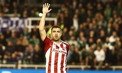 Αποχαιρέτησε τον Ολυμπιακό ο Παπασταθόπουλος: «Τιμή μου που φόρεσα τη φανέλα»