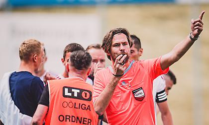 Τρελό σκηνικό στο φιλικό Ράκοβ-Σλάβια: Ο διαιτητής... μανούριασε με τον Παπανικολάου και αποχώρησε!