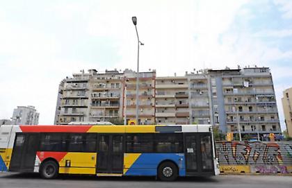 Συνελήφθη 69χρονος που παρενόχλησε κορίτσι μέσα σε αστικό λεωφορείο στη Θεσσαλονίκη