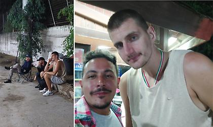 Βρέθηκε στον ιππόδρομο της Νάπολης και ήπιε μπύρα με θαυμαστή του ο Γιόκιτς!