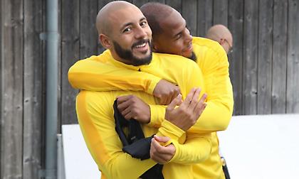 Γελαστός, δημοφιλής και… φουριόζος: Η επανένταξη του Άμραμπατ στην ΑΕΚ (video/pics)