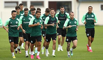 Παναθηναϊκός: Γυμναστική με… «Παράλληλη αγάπη» και τραγουδιστή Μλαντένοβιτς!