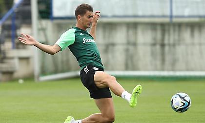 Νικολογιάννης: «Δοκιμάζεται ως εσωτερικός χαφ ο Τζούριτσιτς - Συνεχίζονται οι επαφές για στόπερ»