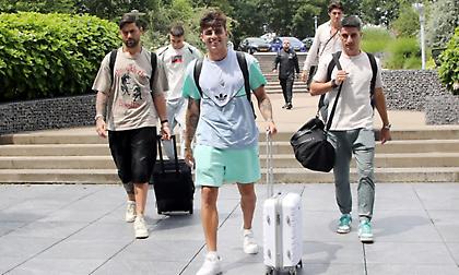 Υποδέχθηκε τους διεθνείς και τον Χρυσόπουλο στην Ολλανδία η ΑΕΚ (pics)