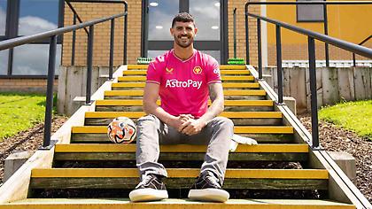 Πήρε παίκτη που μπήκε στα… ρεκόρ Γκίνες η Γουλβς