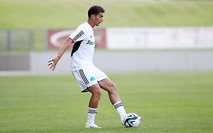 Πρώτη… γεύση από Τζούριτσιτς: Η τρομερή κάθετη και το δοκάρι του Σέρβου σε λίγα δευτερόλεπτα!