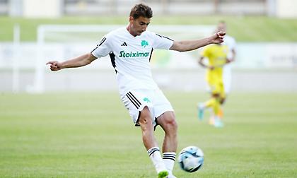 Κάθετες, τακουνάκια και δοκάρι: Ο Τζούριτσιτς έδειξε ορεξάτος στο ντεμπούτο του!