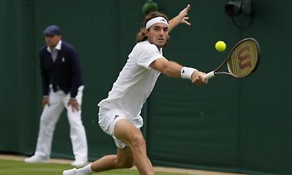 Αναβλήθηκε για Τετάρτη (5/7) μετά από ενάμισι σετ ο αγώνας του Τσιτσιπά με τον Τιμ