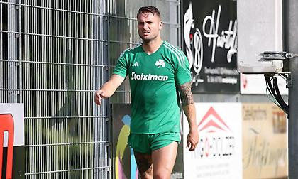 Αποχώρησε προληπτικά από το φιλικό του Παναθηναϊκού ο Σένκεφελντ