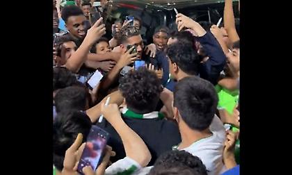 Ούτε για τον Κριστιάνο: Παροξυσμός στους δρόμους της Σαουδικής Αραβίας για Φιρμίνο!