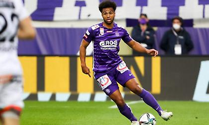 «Ενδιαφέρον Παναθηναϊκού και ΑΕΚ για Πάλμερ-Μπράουν»