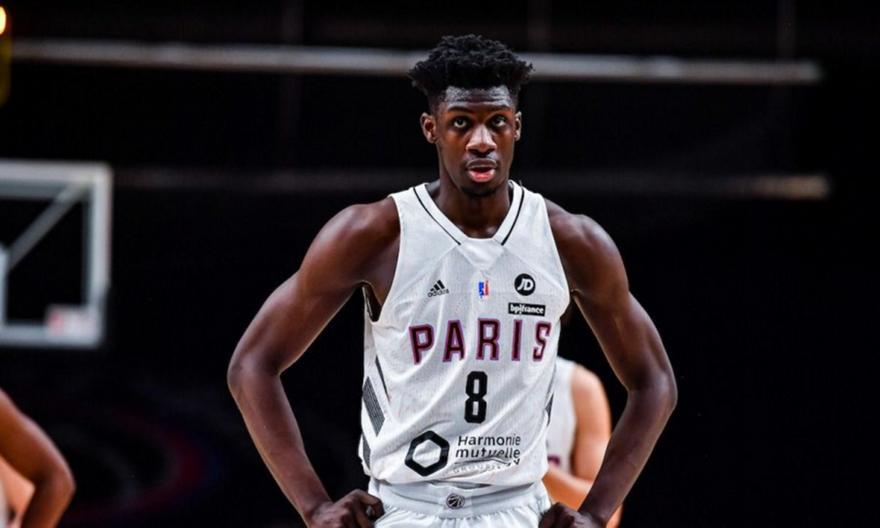 Αρμάνι: Παίρνει τον Καμαγκατέ