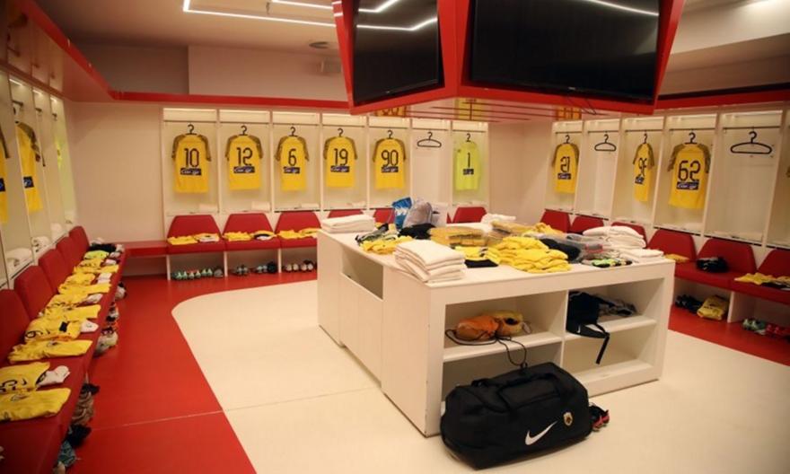 Μικρή καθυστέρηση στην έναρξη του φιλικού της ΑΕΚ με την Αντβέρπ