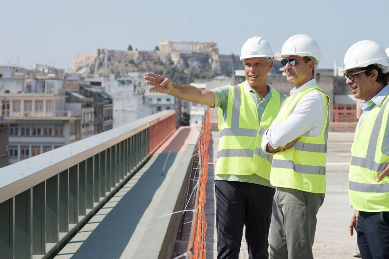 Ο Μητσοτάκης στο υπό κατασκευή ιστορικό Μινιόν