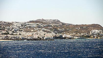 Κοινοποίηση και βεβαίωση προστίμου που επιβλήθηκε σε beach bar στη Μύκονο