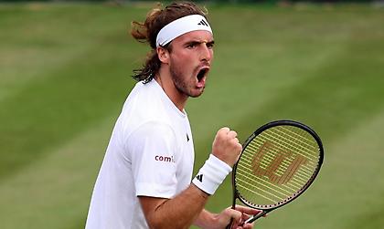 Για 7η σερί μέρα στα court ο Τσιτσιπάς: Με φόρα για την πρόκριση στα προημιτελικά του Wimbledon