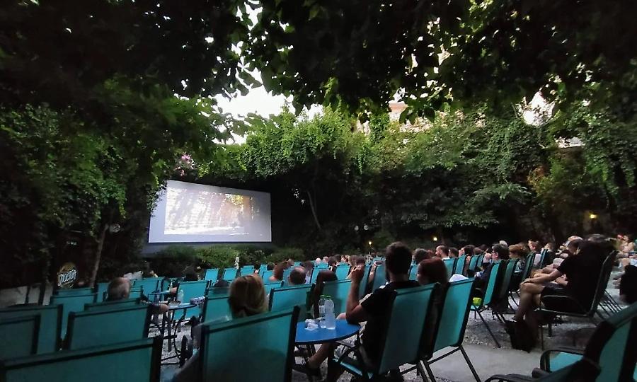 10+1 αγαπημένα θερινά σινεμά της Αθήνας που αξίζει να ανακαλύψεις