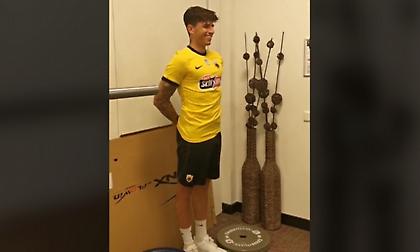 Ο «ωραίος Φαίδων» του Ρότα και ο χαβαλές με Τσούμπερ-Χατζισαφί: Backstage από τη φωτογράφιση της ΑΕΚ