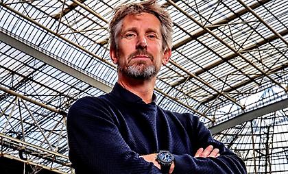 «Ακόμα σε ΜΕΘ αλλά σε σταθερή κατάσταση ο Φαν ντερ Σαρ - Δεν κινδυνεύει η ζωή του»