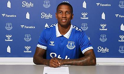 Υπέγραψε στην Έβερτον ο Άσλεϊ Γιανγκ