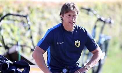 Aλμέιδα: «Συζητάμε για την ενίσχυση της ομάδας, αλλά είμαι ευτυχής με τους παίκτες που έχω»