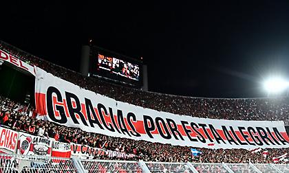 «Σε αυτόν τον κόσμο αξίζει ένα πρωτάθλημα»: Πήρε... φωτιά το Μονουμεντάλ για τον 38ο τίτλο της Ρίβερ