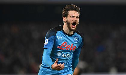 «Κατέθεσε πρόταση 95 εκατ. ευρώ στη Νάπολι για τον Κβαρατσχέλια η Νιουκαστλ»