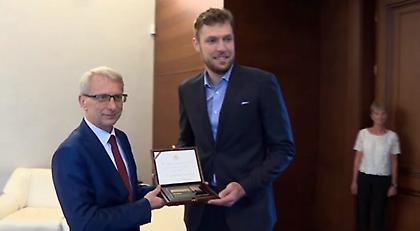 Βραβεύτηκε από τον πρωθυπουργό της Βουλγαρίας ο Βεζένκοφ