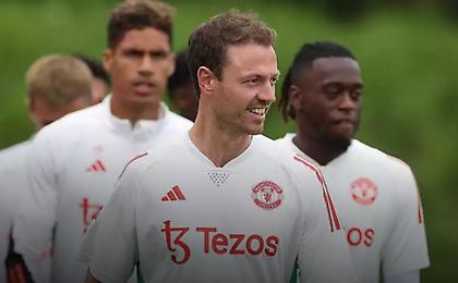 Επιστροφή-έκπληξη στη Μάντσεστερ Γιουνάιτεντ: Υπέγραψε συμβόλαιο μικρής διάρκειας ο 35χρονος Έβανς!