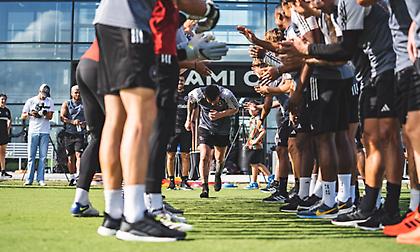 Με... φατούρο και χαμόγελα η «πρώτη» των Μέσι-Μπουσκέτς στην Ίντερ Μαϊάμι!