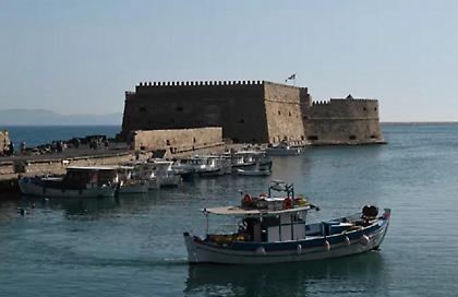 Ηράκλειο: Έπεσε από τον Κούλε 11χρονος που προσπαθούσε να βγάλει selfie
