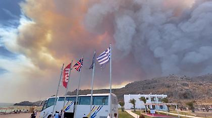 Meteo για Ρόδο: Οι λόγοι πίσω από την «έκρηξη» της πυρκαγιάς