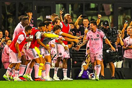 Ο Ρόνι, ο Πεπ και ο Μπέκαμ: Έχει μαγέψει πολύ κόσμο ο Μέσι στα πρώτα του γκολ με κάθε ομάδα