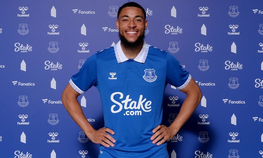 Έβερτον: Απέκτησε δανεικό τον Ντανζούμα από τη Βιγιαρεάλ