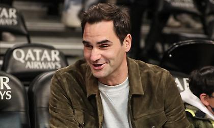 Οι ευχές του Φέντερερ στον Παύλο Τσιτσιπά: «Είσαι 18, επιτέλους μπορείς να παρτάρεις και να πιεις»