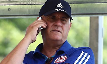 Νικολακόπουλος: «Σε προχωρημένες συζητήσεις για δεύτερο στόπερ και σέντερ φορ ο Ολυμπιακός»