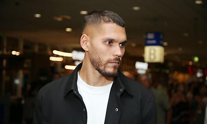 Μπαίνει ο Φρέιρε, προχωράει για φορ και δεύτερο στόπερ ο Ολυμπιακός